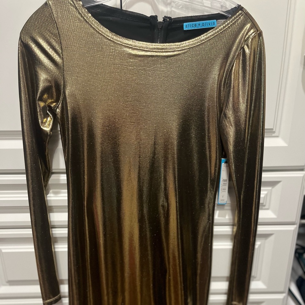 NWT! Metallic gold long sleeve Alice and Olivia dress - size 0